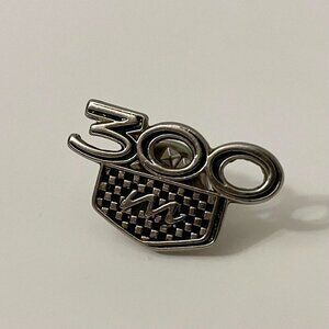 Vintage Chrysler 300 Pin Flaws